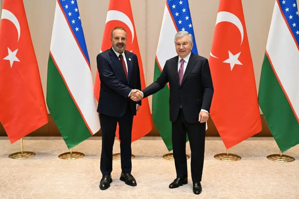 Aksa Enerji prezident bilan muzokaralardan so’ng Toshkent, Jizzax va Sirdaryo viloyatlarida elektr tarmoqlarini boshqaradi